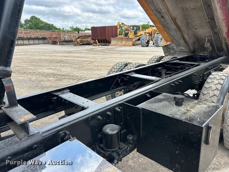 image for item FC2673 2003 Peterbilt PB330 dump truck