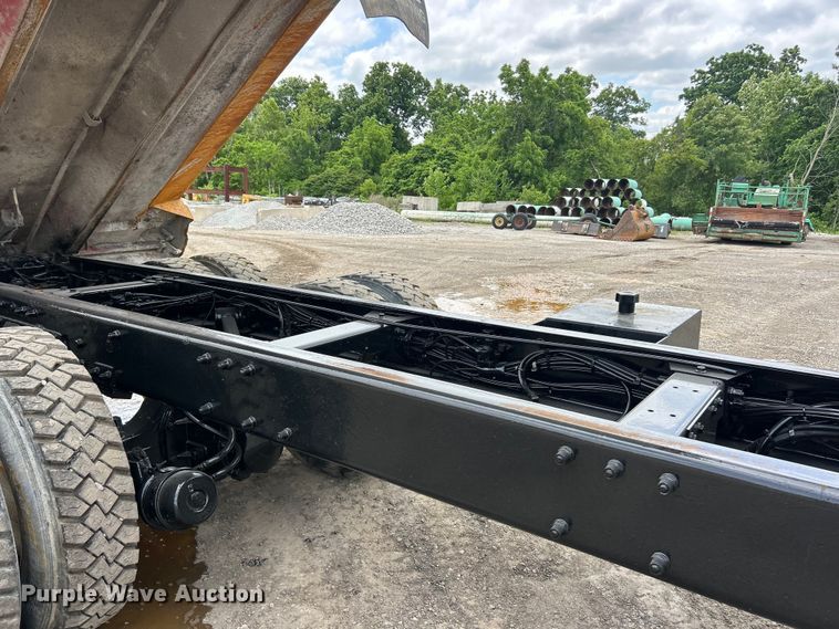 image for item FC2673 2003 Peterbilt PB330 dump truck