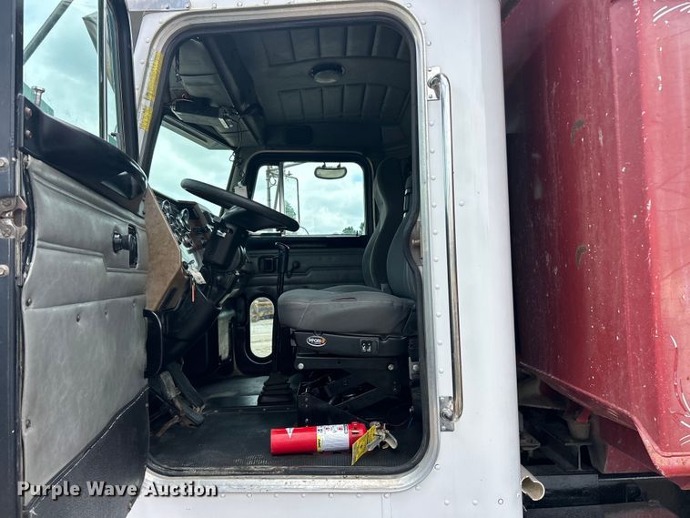 image for item FC2673 2003 Peterbilt PB330 dump truck