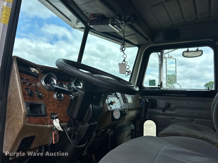 image for item FC2673 2003 Peterbilt PB330 dump truck