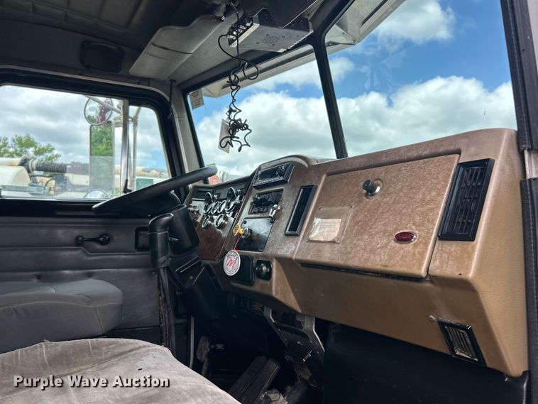 image for item FC2673 2003 Peterbilt PB330 dump truck