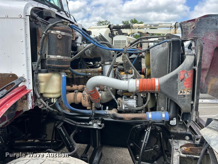image for item FC2673 2003 Peterbilt PB330 dump truck
