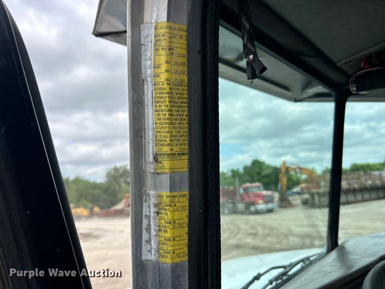 image for item FC2673 2003 Peterbilt PB330 dump truck