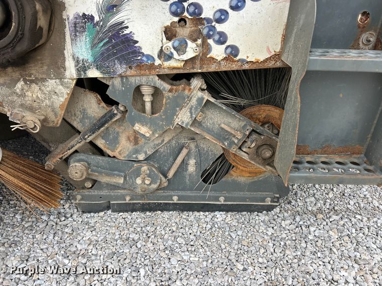 image for item FC2687 2007 Elgin Pelican Series S sweeper