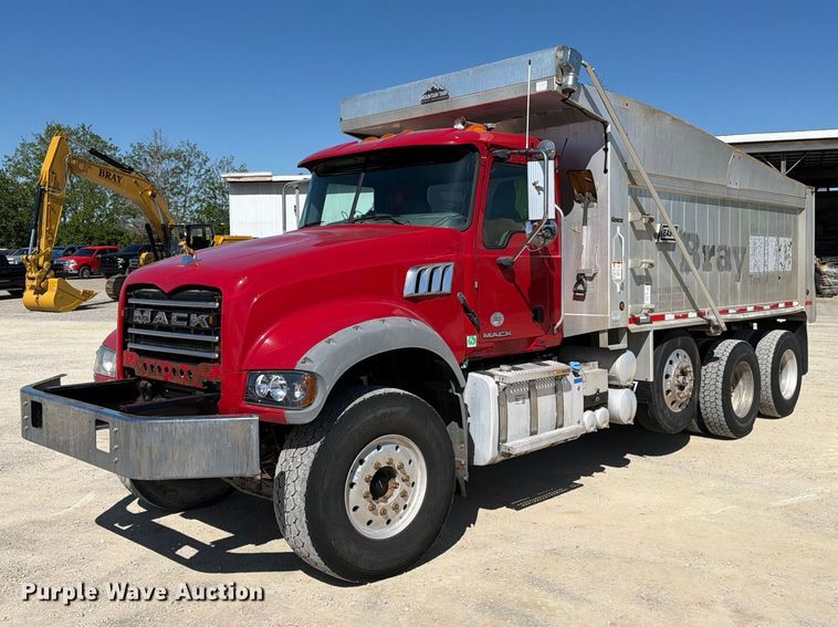 image for item FC3082 2018 Mack GU713 dump truck