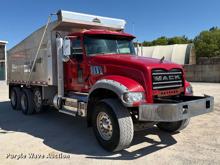 image for item FC3082 2018 Mack GU713 dump truck