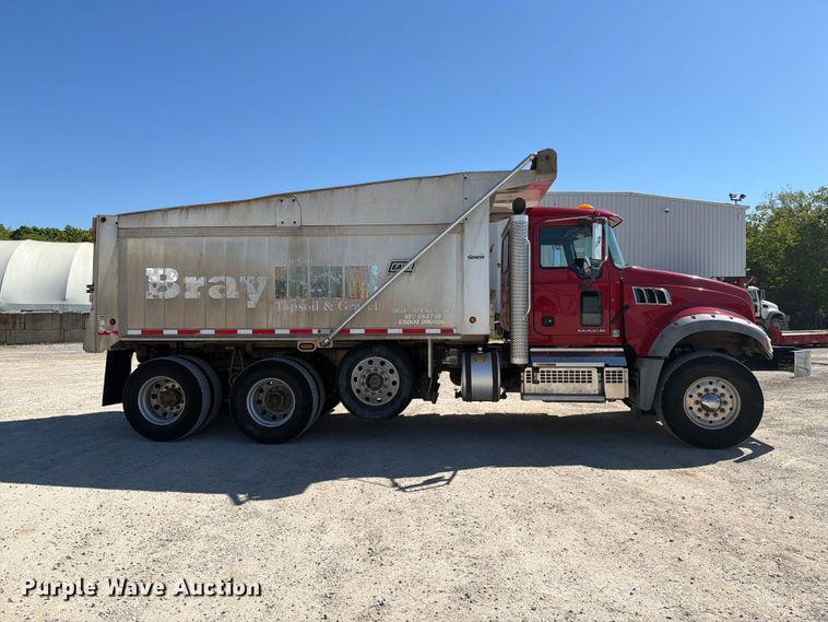 image for item FC3082 2018 Mack GU713 dump truck