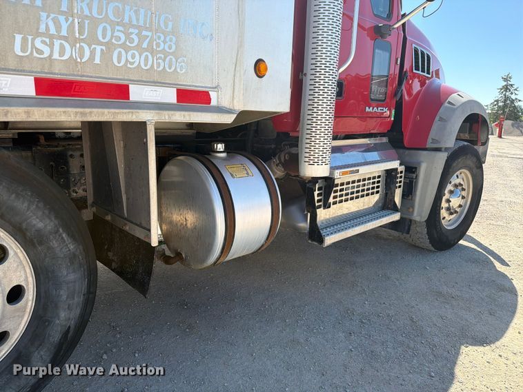 image for item FC3082 2018 Mack GU713 dump truck