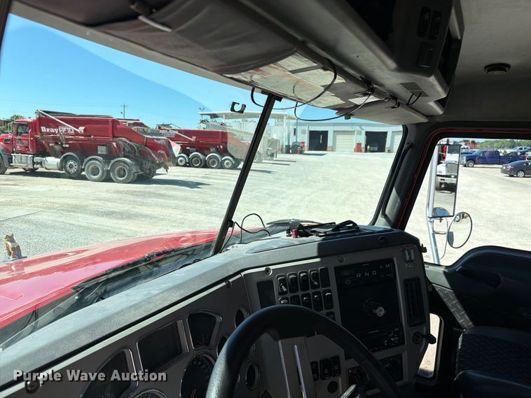 image for item FC3082 2018 Mack GU713 dump truck