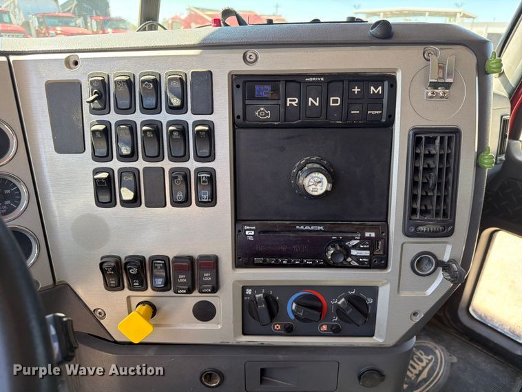 image for item FC3082 2018 Mack GU713 dump truck