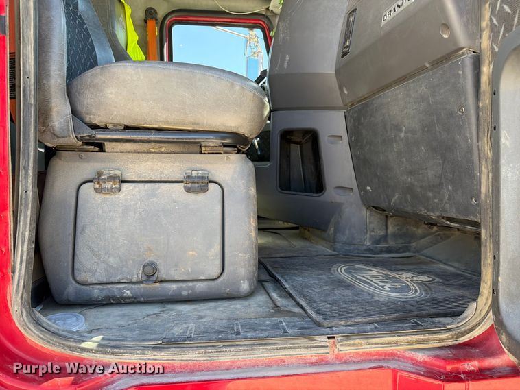 image for item FC3082 2018 Mack GU713 dump truck