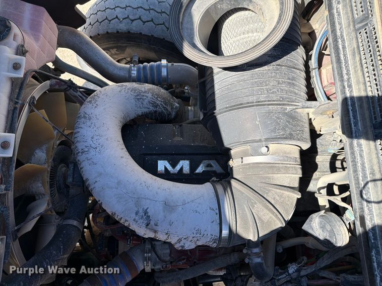 image for item FC3082 2018 Mack GU713 dump truck