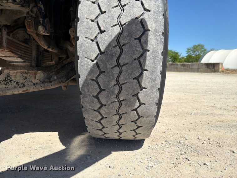 image for item FC3082 2018 Mack GU713 dump truck