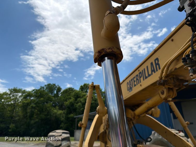 image for item FC3083 1994 Caterpillar 12G motor grader