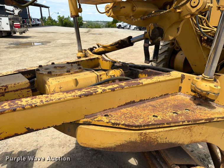 image for item FC3083 1994 Caterpillar 12G motor grader