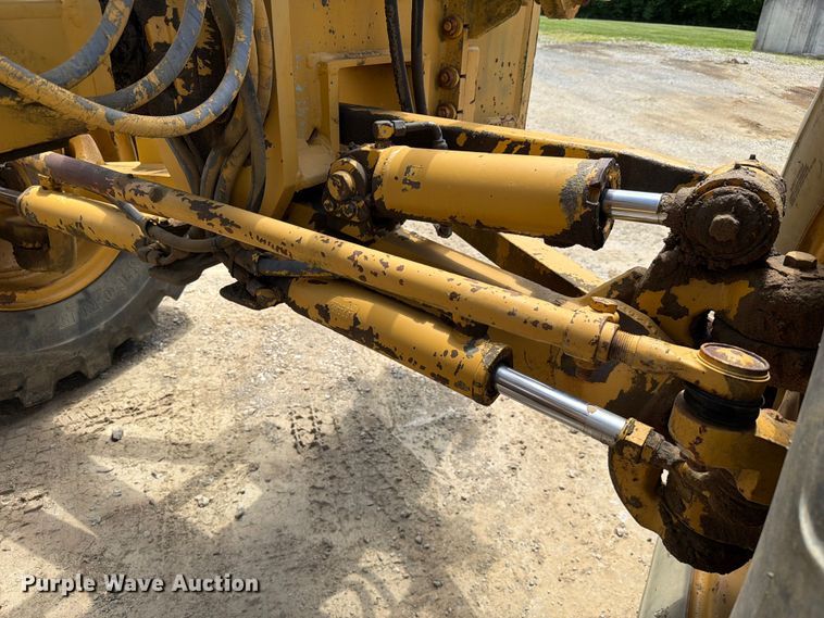 image for item FC3083 1994 Caterpillar 12G motor grader
