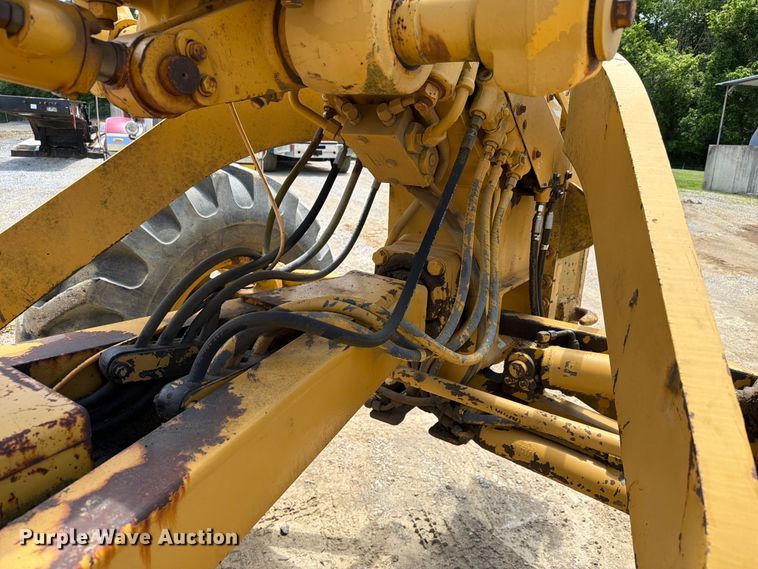 image for item FC3083 1994 Caterpillar 12G motor grader