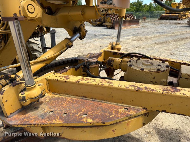 image for item FC3083 1994 Caterpillar 12G motor grader