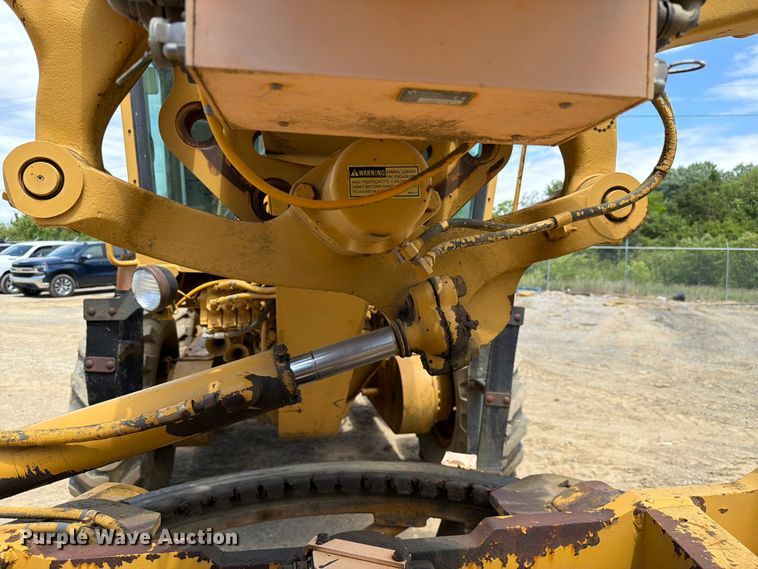 image for item FC3083 1994 Caterpillar 12G motor grader
