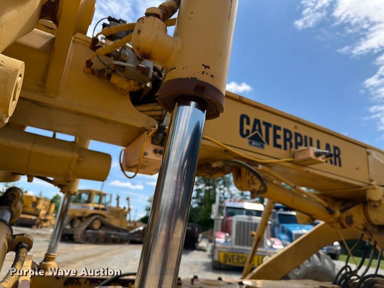 image for item FC3083 1994 Caterpillar 12G motor grader