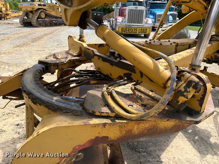 image for item FC3083 1994 Caterpillar 12G motor grader