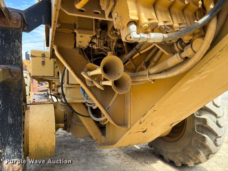image for item FC3083 1994 Caterpillar 12G motor grader