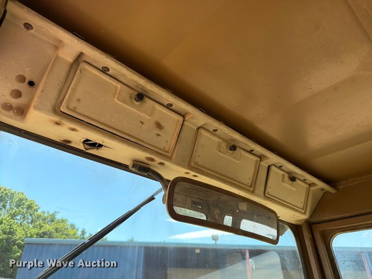 image for item FC3083 1994 Caterpillar 12G motor grader