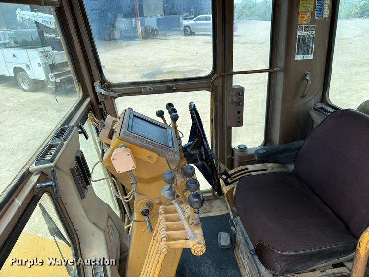 image for item FC3083 1994 Caterpillar 12G motor grader