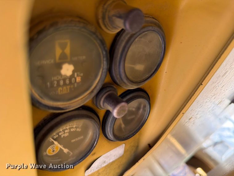 image for item FC3083 1994 Caterpillar 12G motor grader