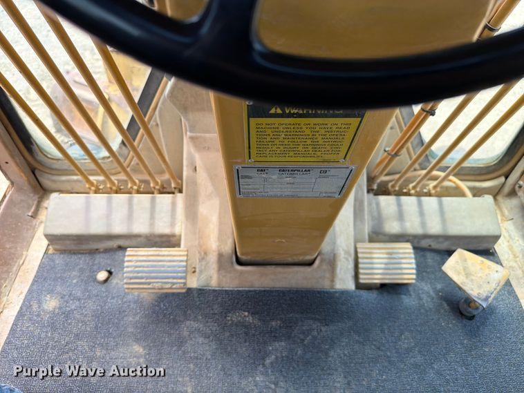 image for item FC3083 1994 Caterpillar 12G motor grader