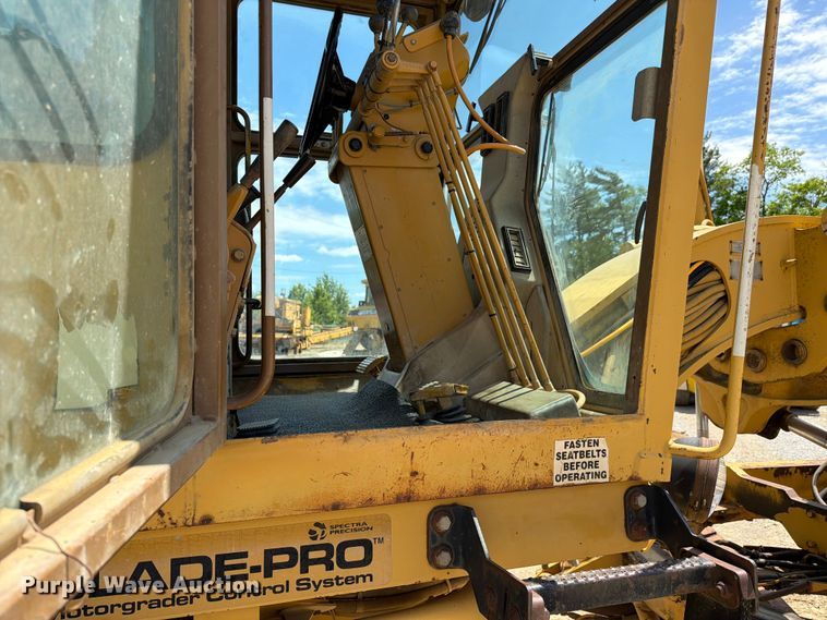 image for item FC3083 1994 Caterpillar 12G motor grader