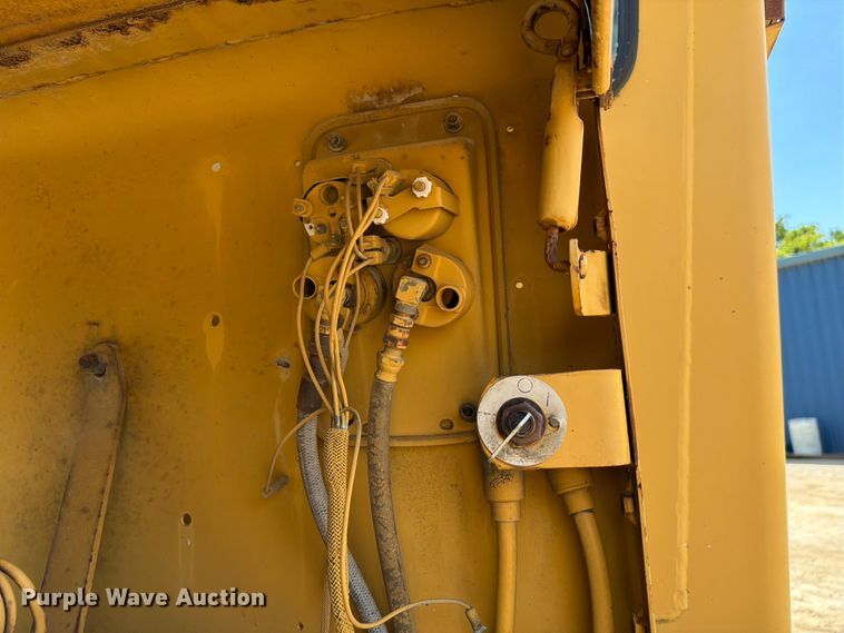 image for item FC3083 1994 Caterpillar 12G motor grader