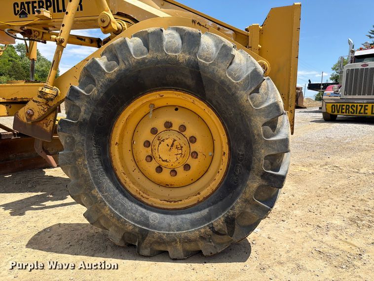 image for item FC3083 1994 Caterpillar 12G motor grader