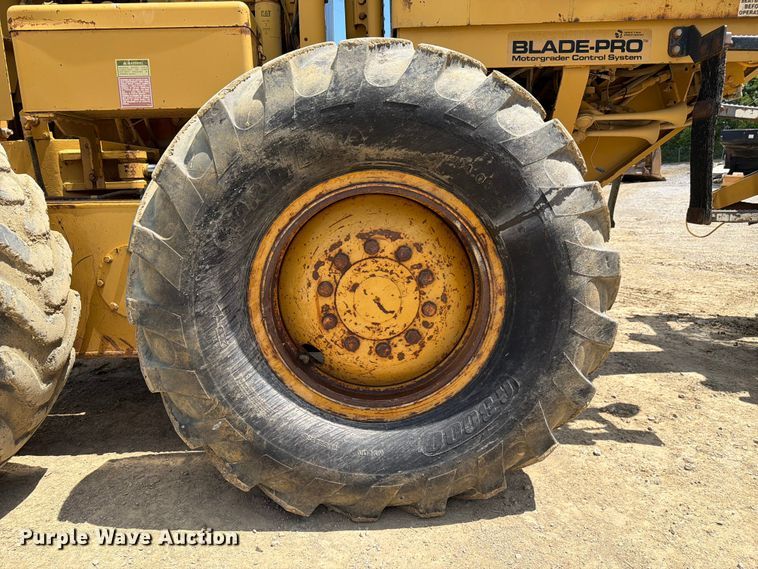 image for item FC3083 1994 Caterpillar 12G motor grader