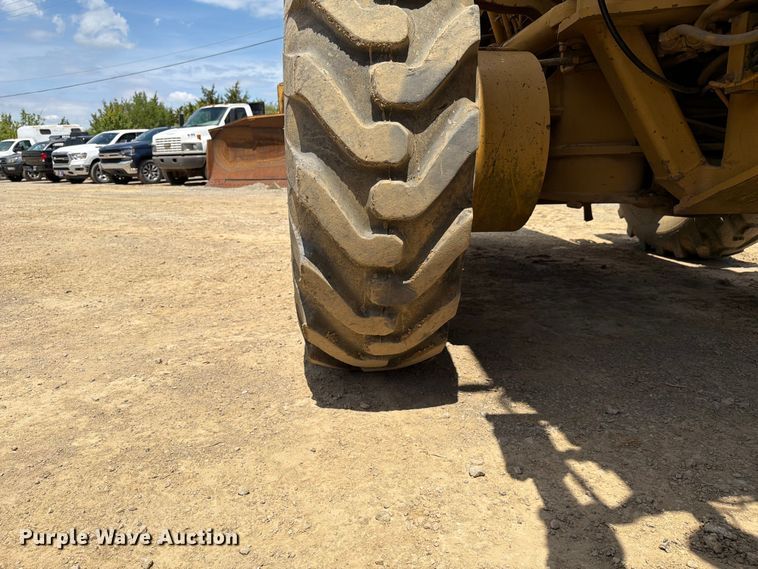 image for item FC3083 1994 Caterpillar 12G motor grader
