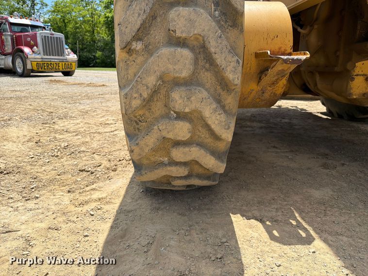 image for item FC3083 1994 Caterpillar 12G motor grader