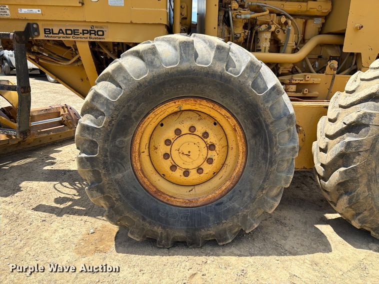 image for item FC3083 1994 Caterpillar 12G motor grader
