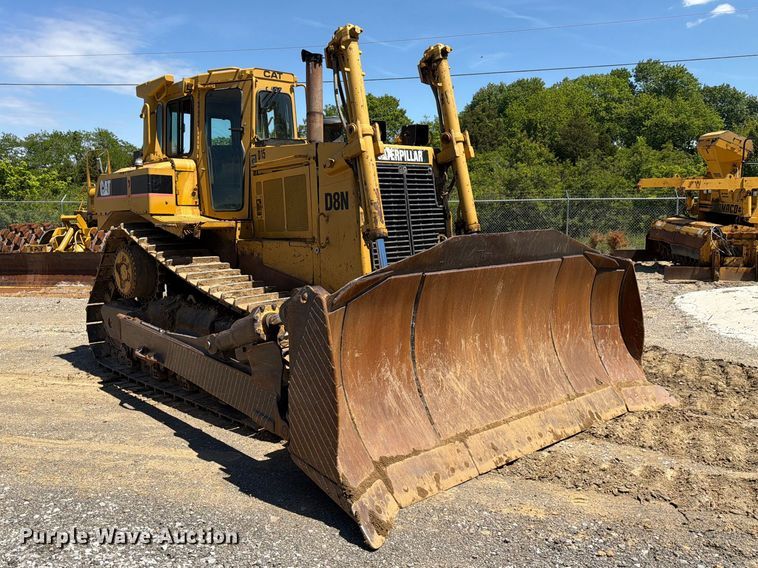 image for item FC3084 1990 Caterpillar D8N dozer