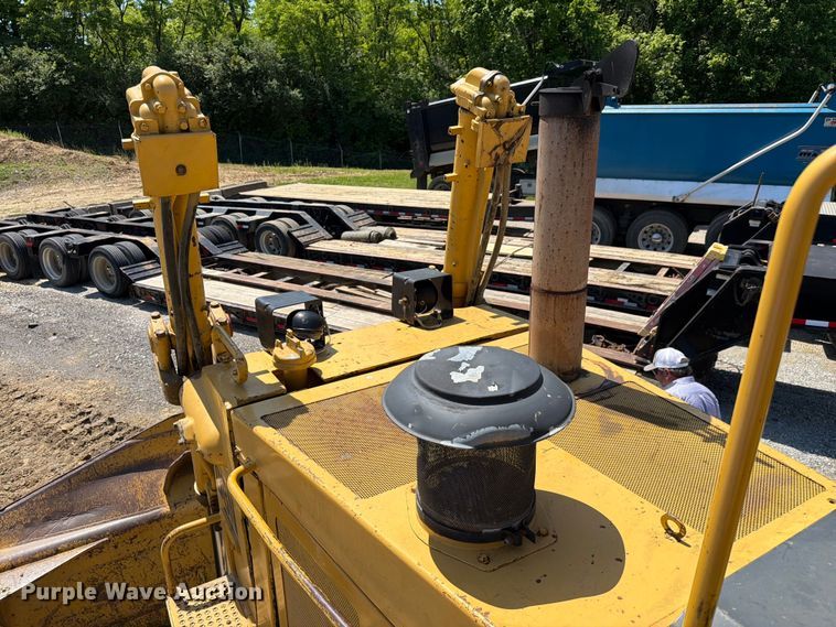 image for item FC3084 1990 Caterpillar D8N dozer