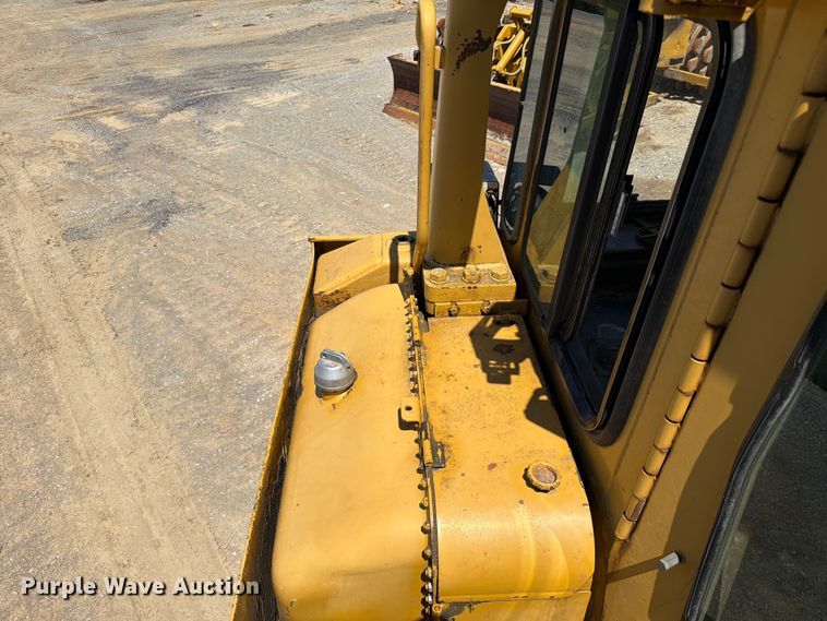 image for item FC3084 1990 Caterpillar D8N dozer