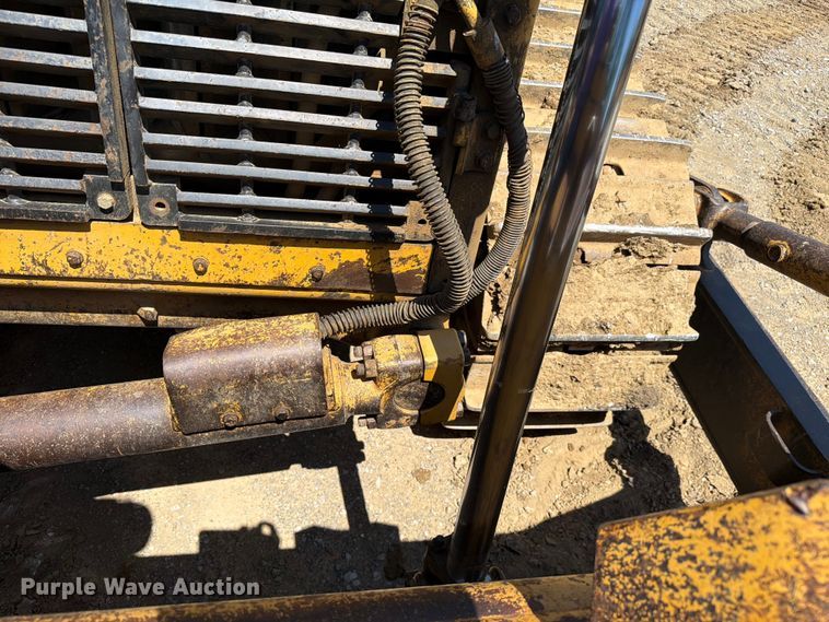 image for item FC3084 1990 Caterpillar D8N dozer