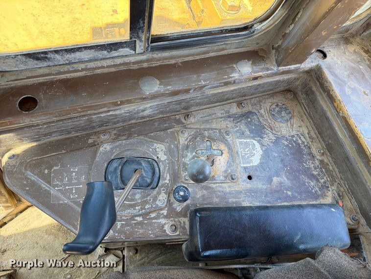 image for item FC3084 1990 Caterpillar D8N dozer
