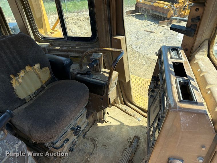 image for item FC3084 1990 Caterpillar D8N dozer