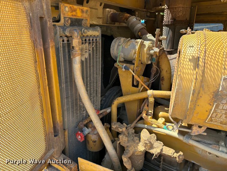 image for item FC3084 1990 Caterpillar D8N dozer