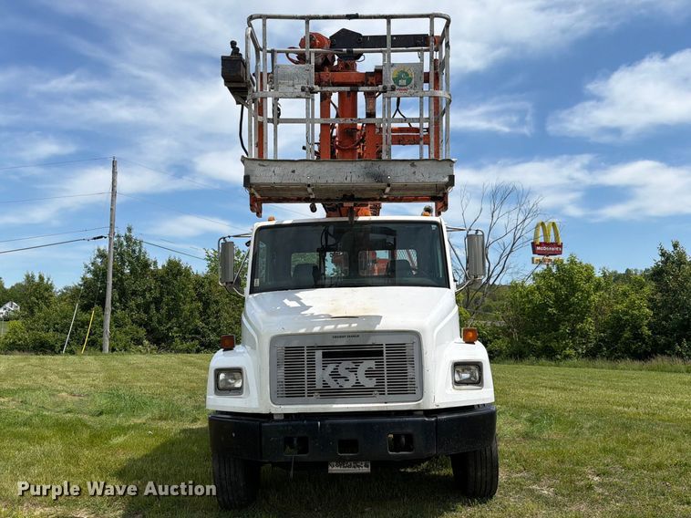 image for item FC3094 2000 Freightliner FL70 bucket truck