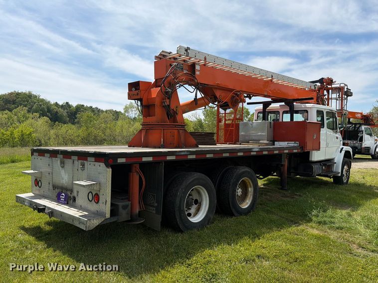 image for item FC3094 2000 Freightliner FL70 bucket truck