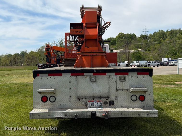 image for item FC3094 2000 Freightliner FL70 bucket truck
