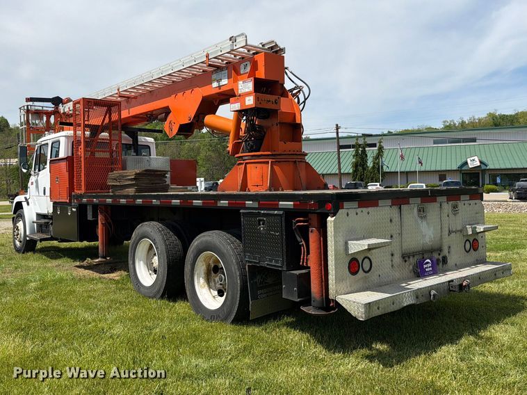 image for item FC3094 2000 Freightliner FL70 bucket truck
