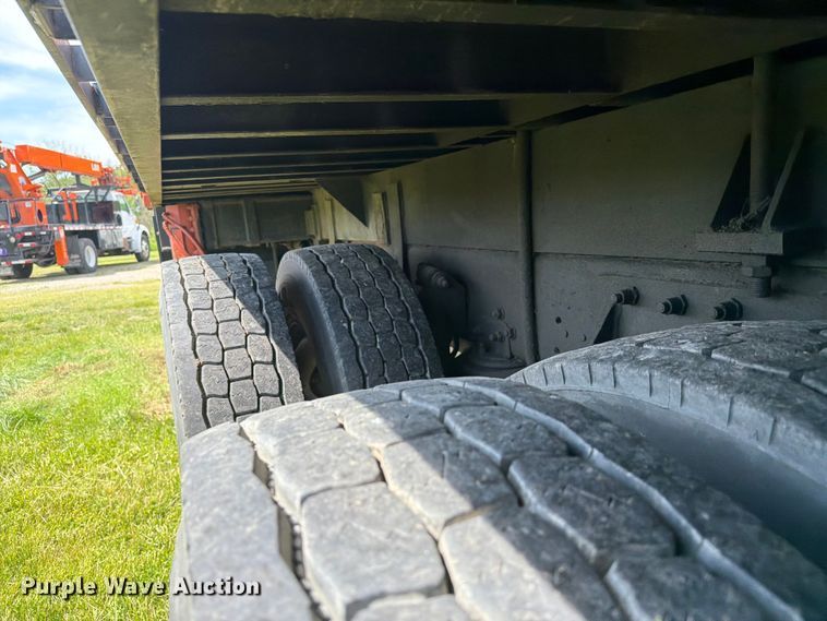 image for item FC3094 2000 Freightliner FL70 bucket truck