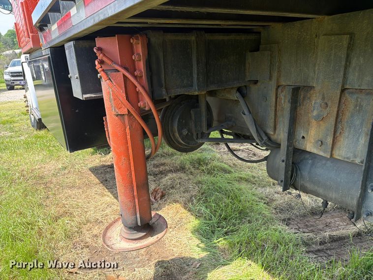 image for item FC3094 2000 Freightliner FL70 bucket truck